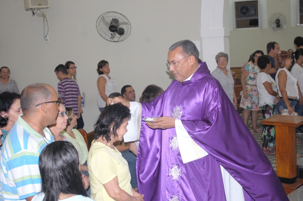 Padre José Tadeu na celebração da Missa das Cinzas, na Matriz de São José de Caicó – Fotos: Paulo Júnior