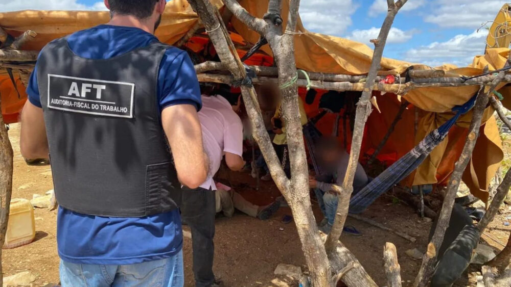 Trinta Pessoas S O Resgatadas De Trabalho An Logo Escravid O Na