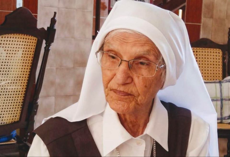 Irmã Ananília, a mãe dos pobres, celebra seus 90 anos neste domingo –  Gláucia Lima