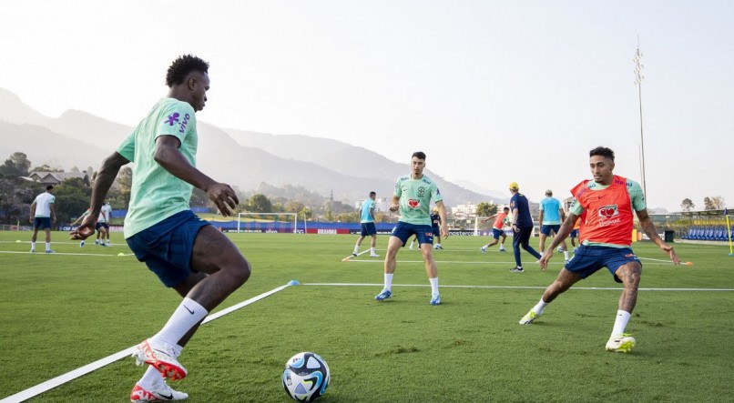 Com novidades, Seleção encerra preparação para jogo contra a