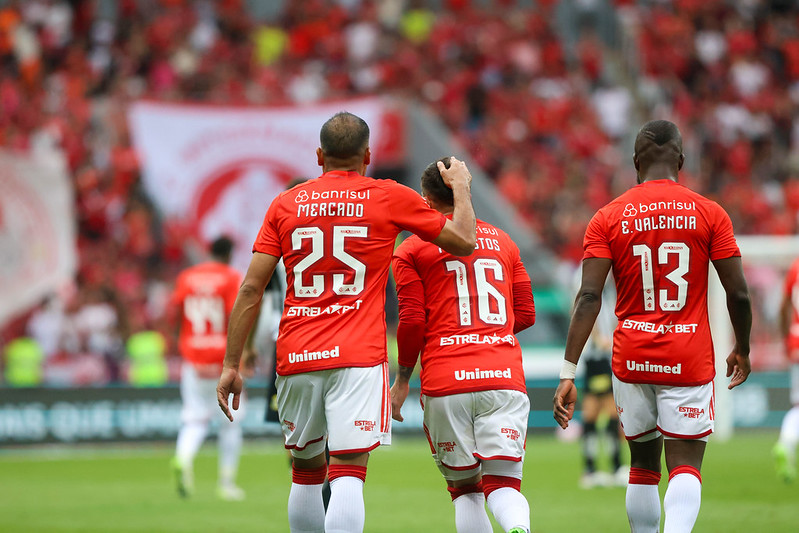 Futebol internacional: Os resultados dos campeonatos nesse domingo