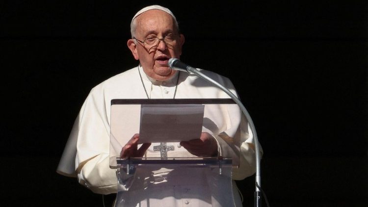 Papa Francisco lamenta morte de mulheres em paróquia católica na Faixa de  Gaza: 'Rezemos pela paz